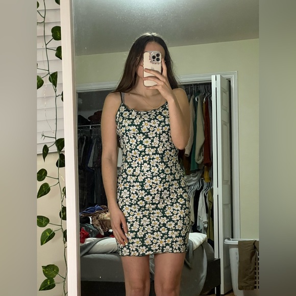 2 shein dresses - Picture 3 of 4